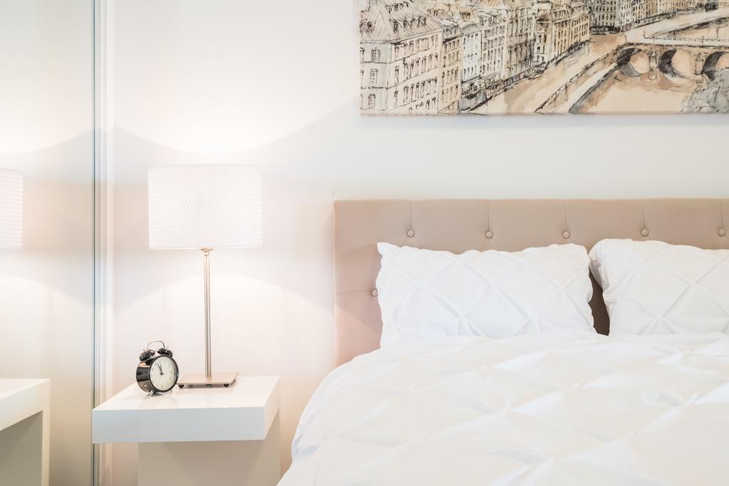 Downtown Luxury Lakeview Condo Торонто Экстерьер фото