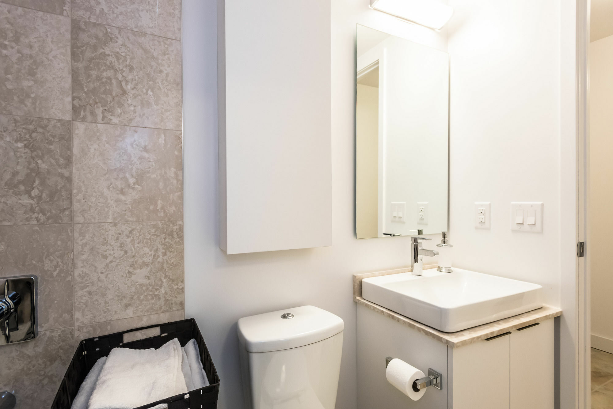 Downtown Luxury Lakeview Condo Торонто Экстерьер фото